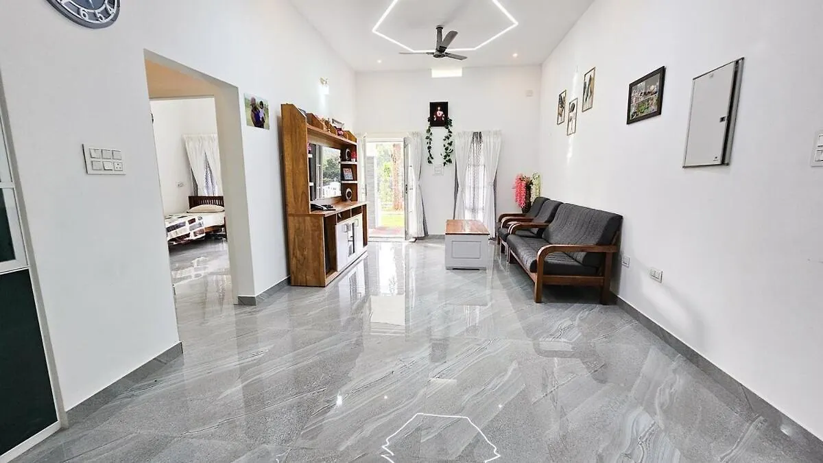 Uthuppan'S Holiday Home The Entire Home Udumbanshola Apartment