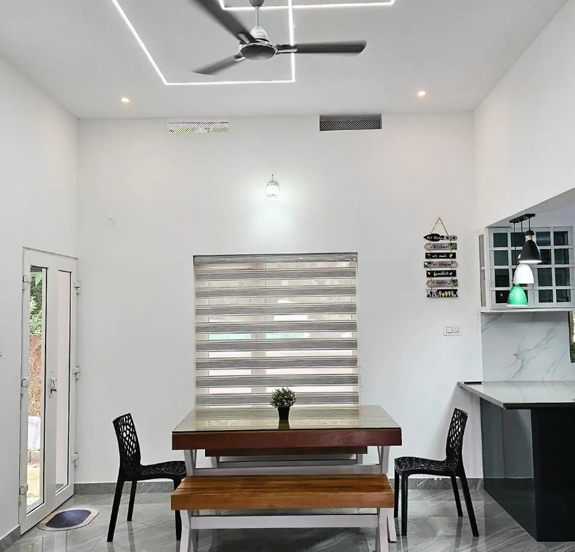 Apartment Uthuppan'S Holiday Home The Entire Home Udumbanshola India